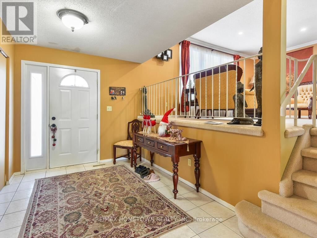 625 LAURIER BOULEVARD Image 4