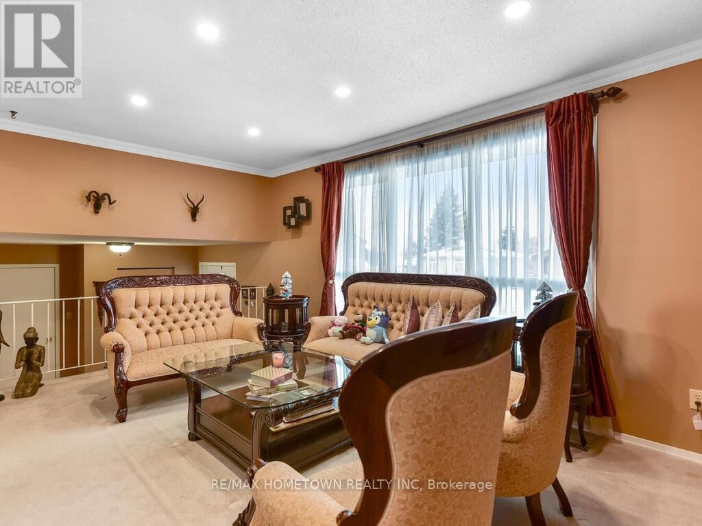 625 LAURIER BOULEVARD Image 6