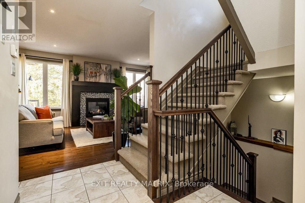 89 STONEWATER BAY Image 15