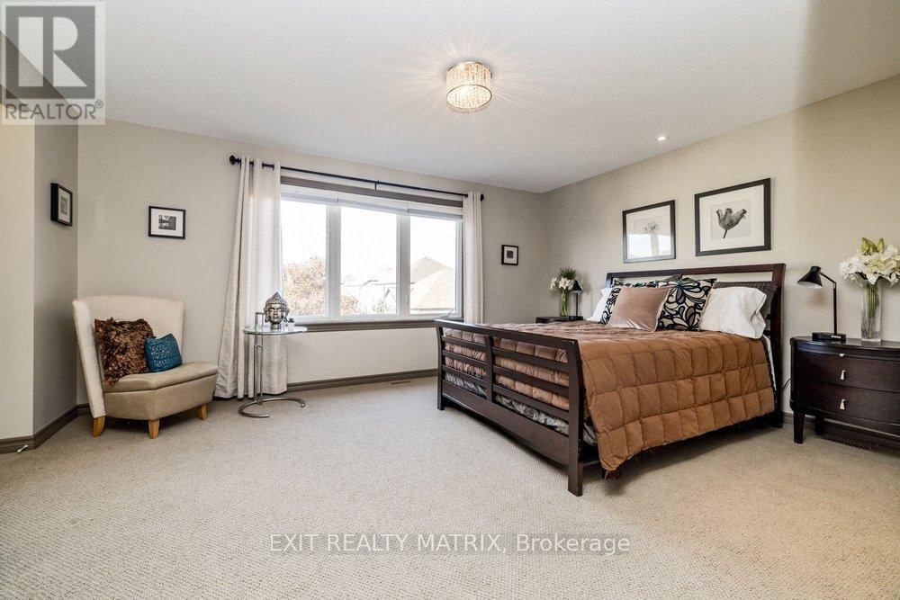 89 STONEWATER BAY Image 16