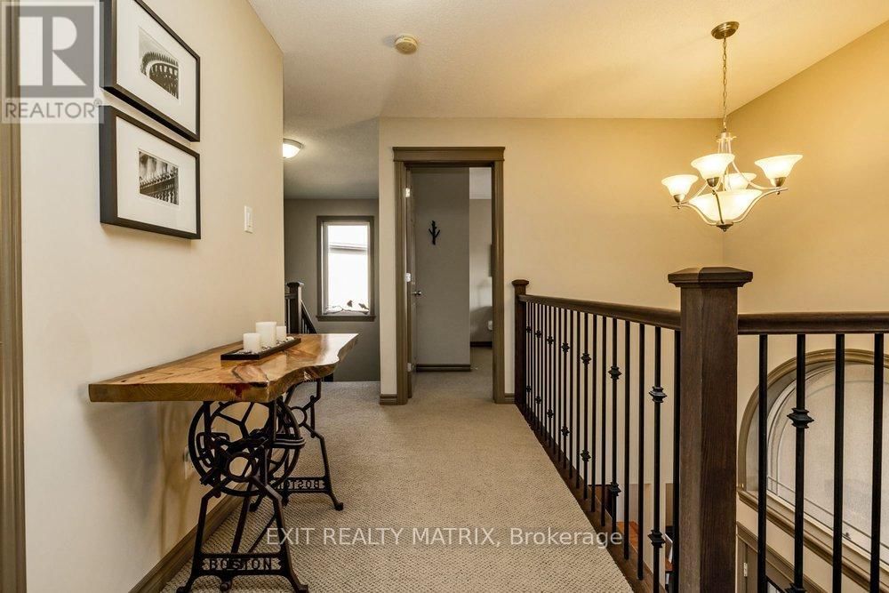 89 STONEWATER BAY Image 20