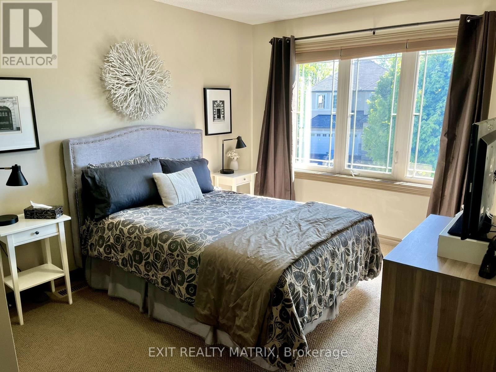 89 STONEWATER BAY Image 21