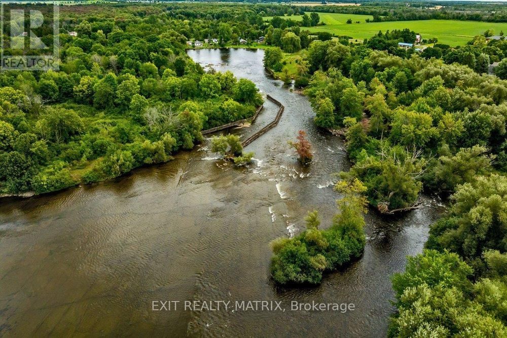 89 STONEWATER BAY Image 38