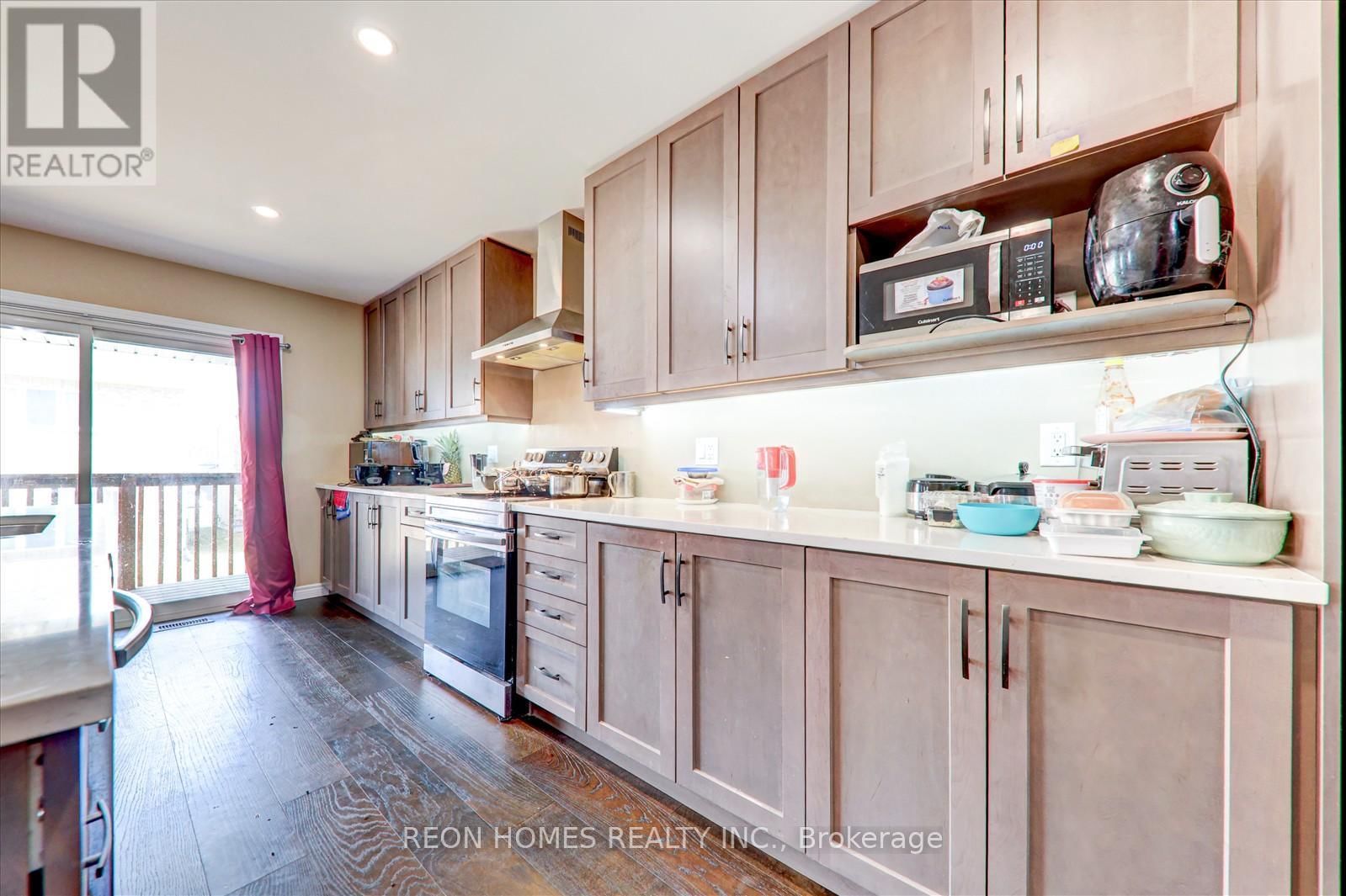 42 YORK DRIVE Image 11