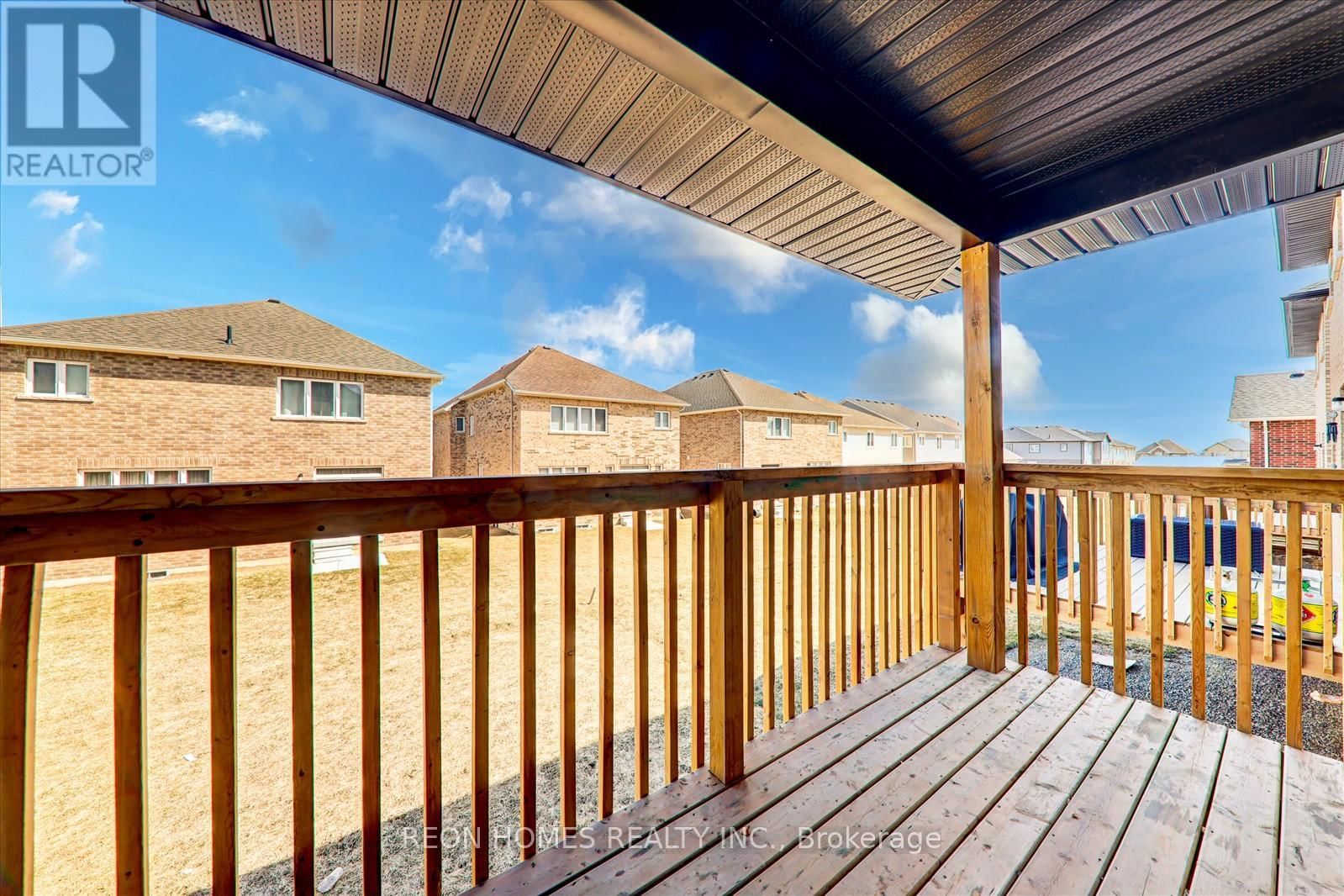 42 YORK DRIVE Image 12