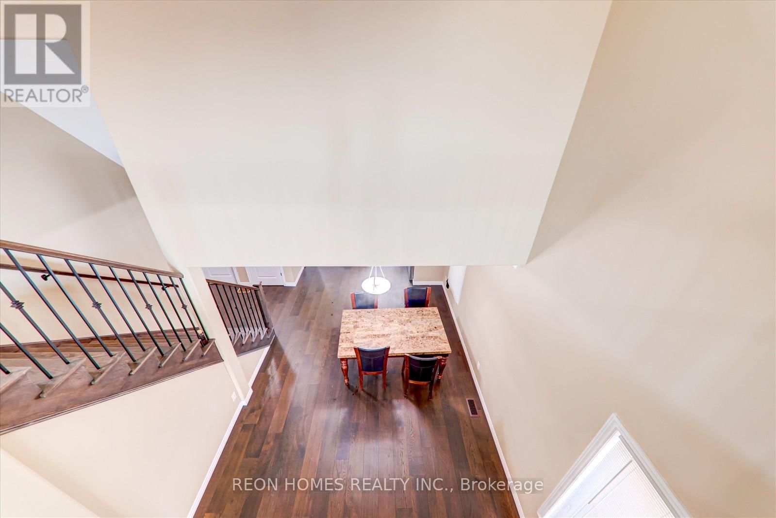 42 YORK DRIVE Image 28