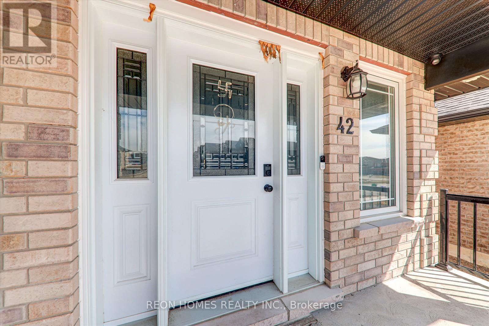 42 YORK DRIVE Image 4