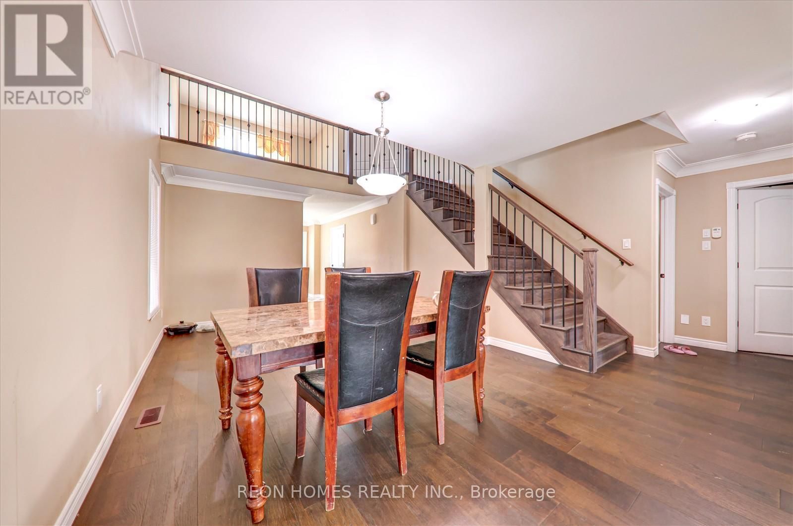 42 YORK DRIVE Image 8