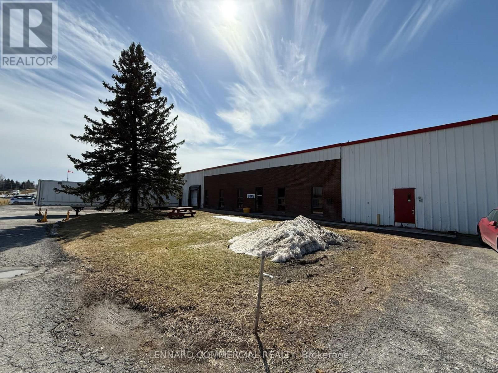 805 BOUNDARY ROAD Image 1