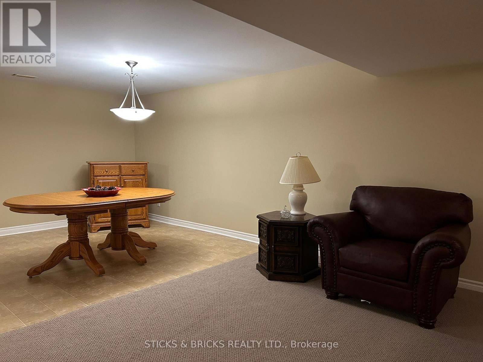 12 - 3241 MONTROSE ROAD Image 30