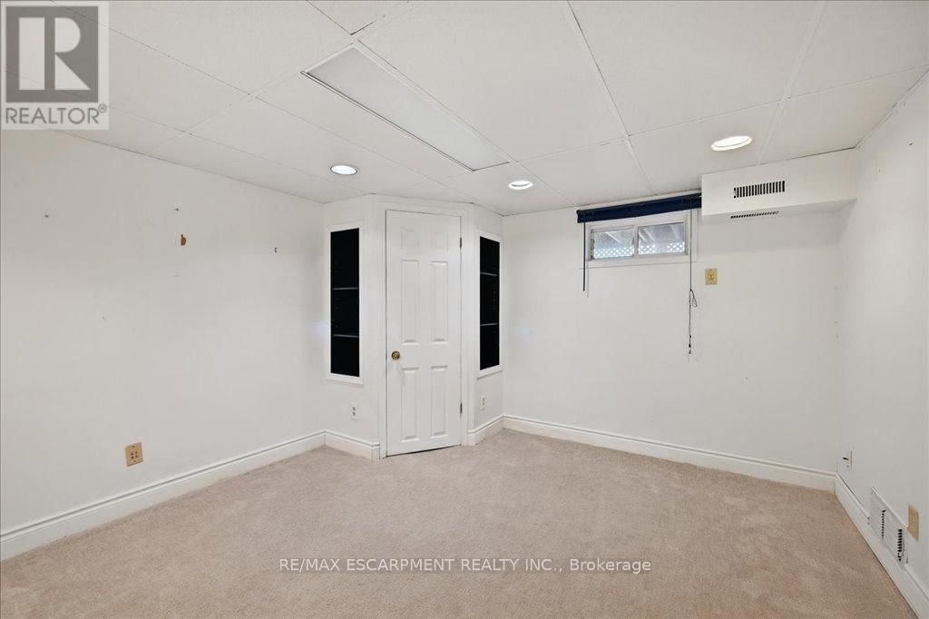 433 EAST 38TH STREET Image 25