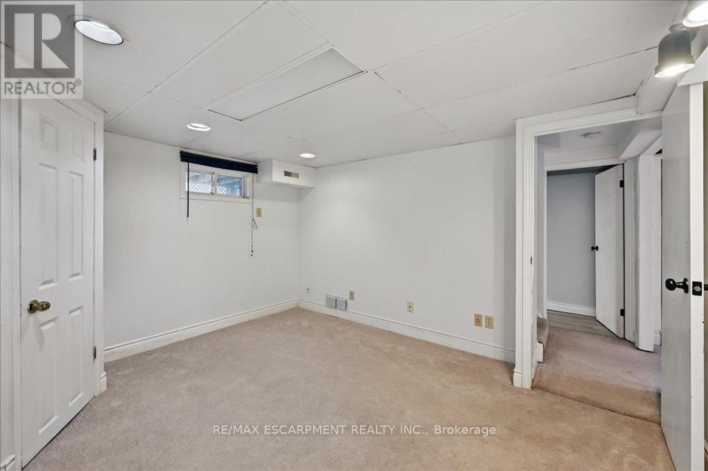 433 EAST 38TH STREET Image 26