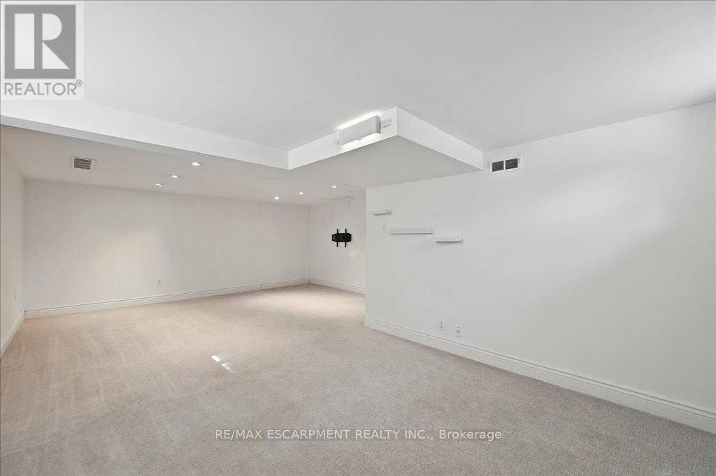 433 EAST 38TH STREET Image 29