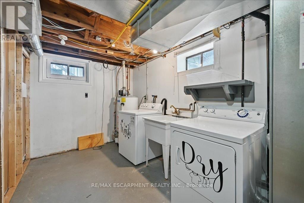 433 EAST 38TH STREET Image 31
