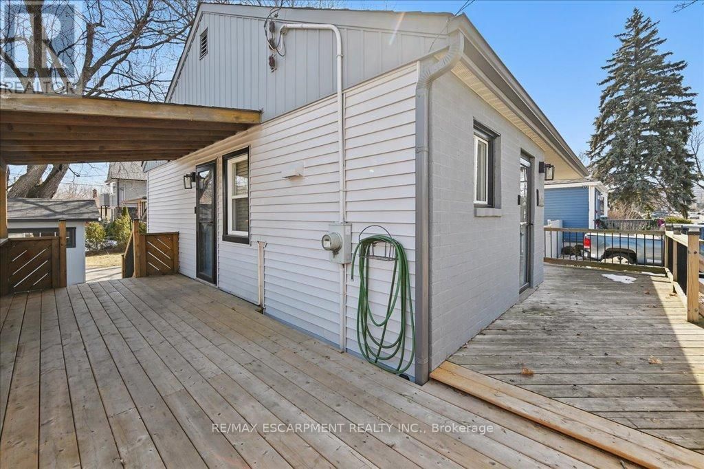 433 EAST 38TH STREET Image 32