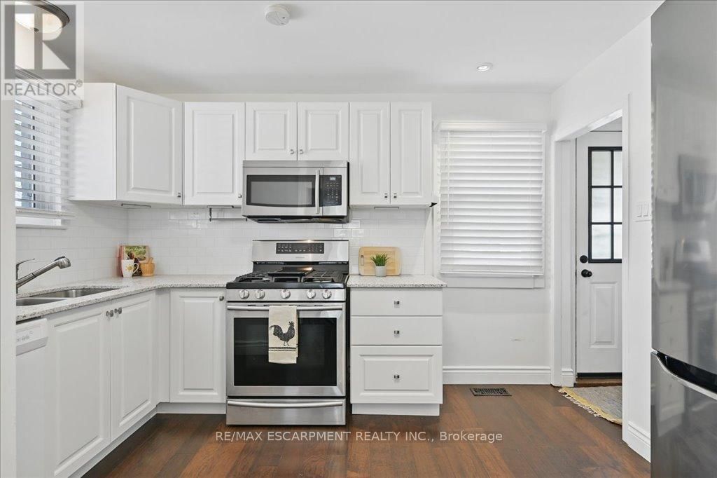 433 EAST 38TH STREET Image 7