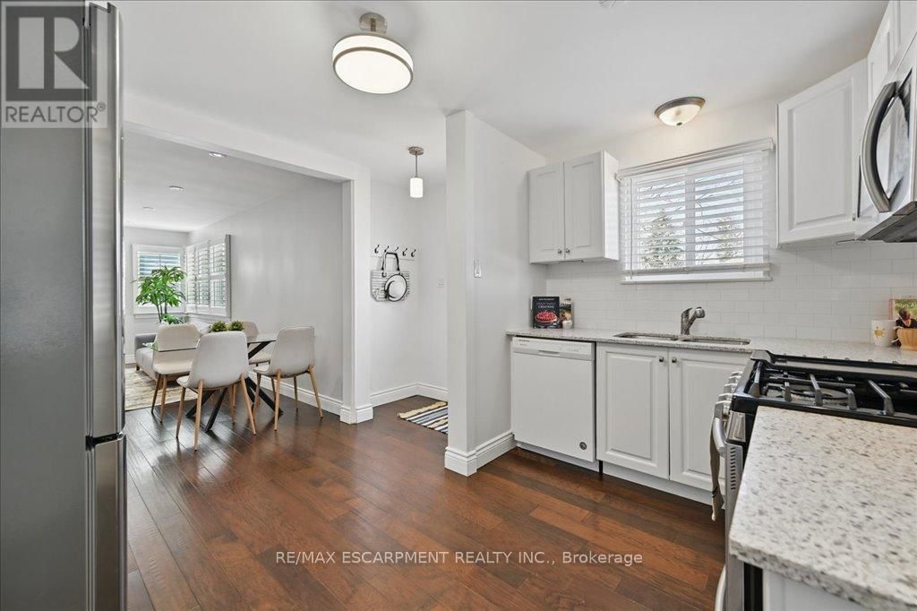 433 EAST 38TH STREET Image 8