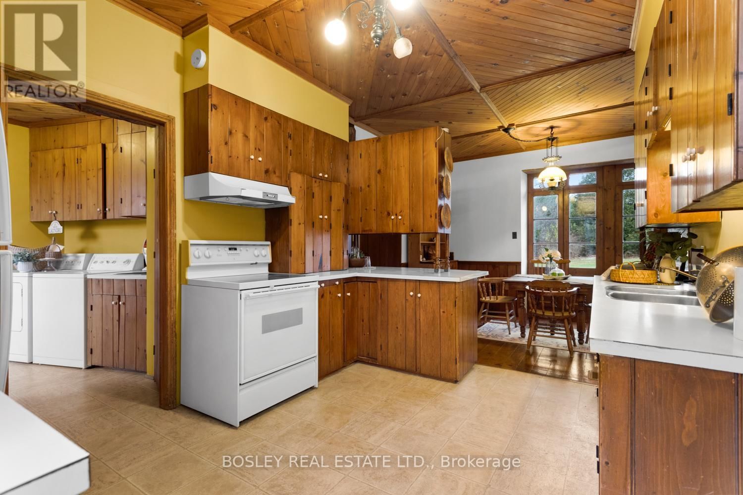2247 VAN LUVEN ROAD Image 13