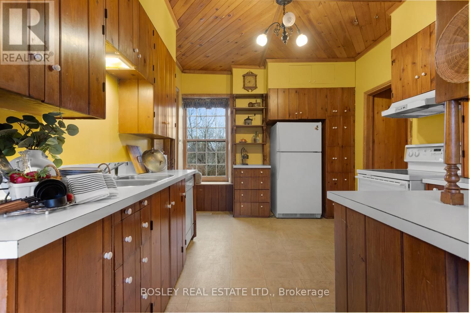 2247 VAN LUVEN ROAD Image 15