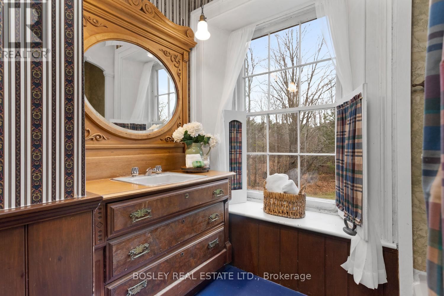 2247 VAN LUVEN ROAD Image 31