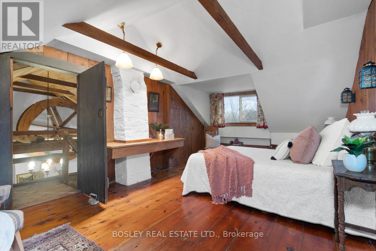 2247 VAN LUVEN ROAD Image 33