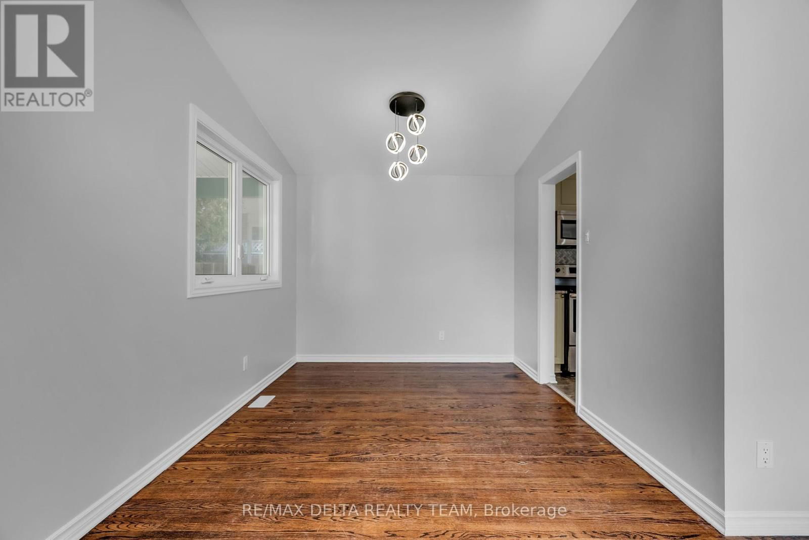 239 TOMPKINS AVENUE Image 8
