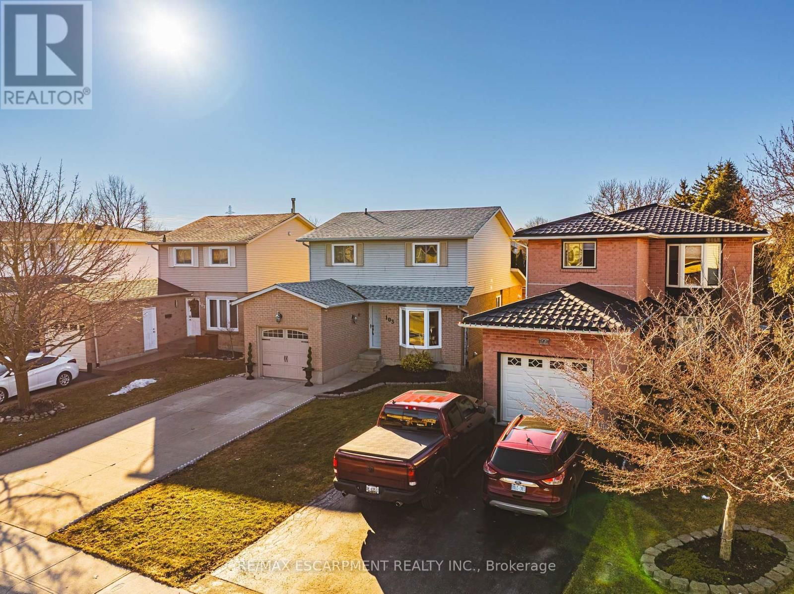 103 BROUGHTON AVENUE Image 3