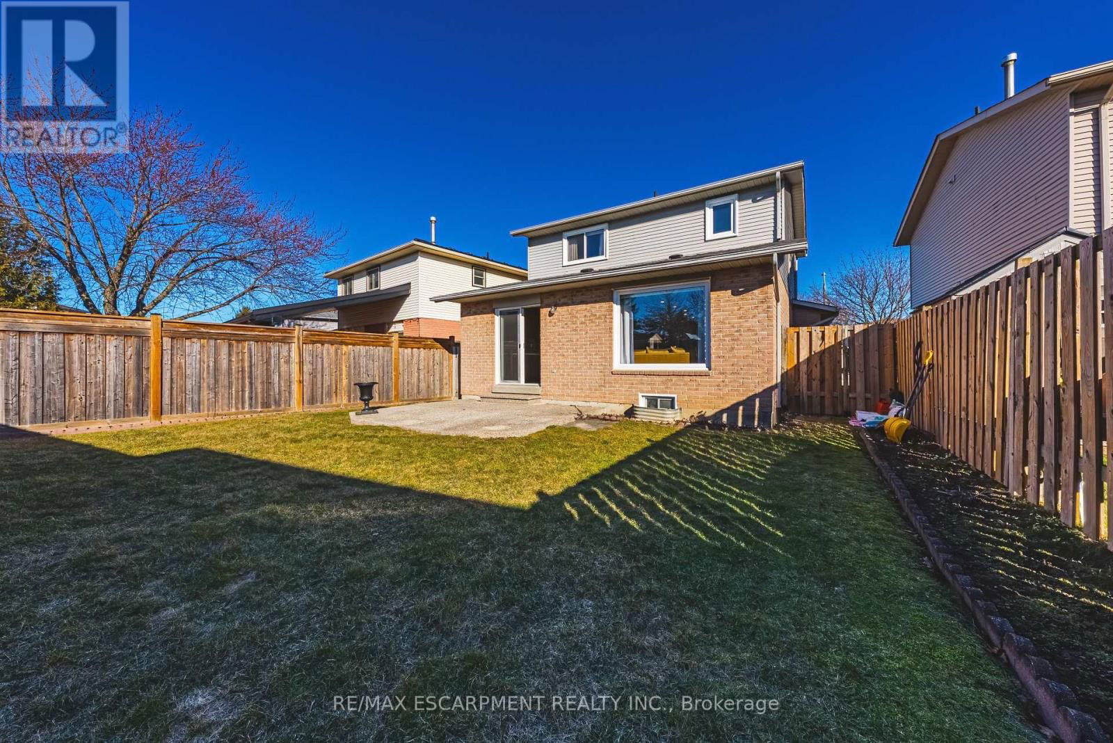 103 BROUGHTON AVENUE Image 39