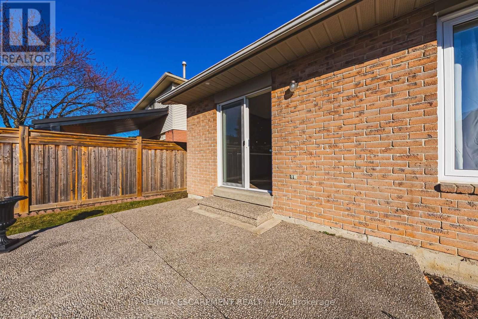 103 BROUGHTON AVENUE Image 40