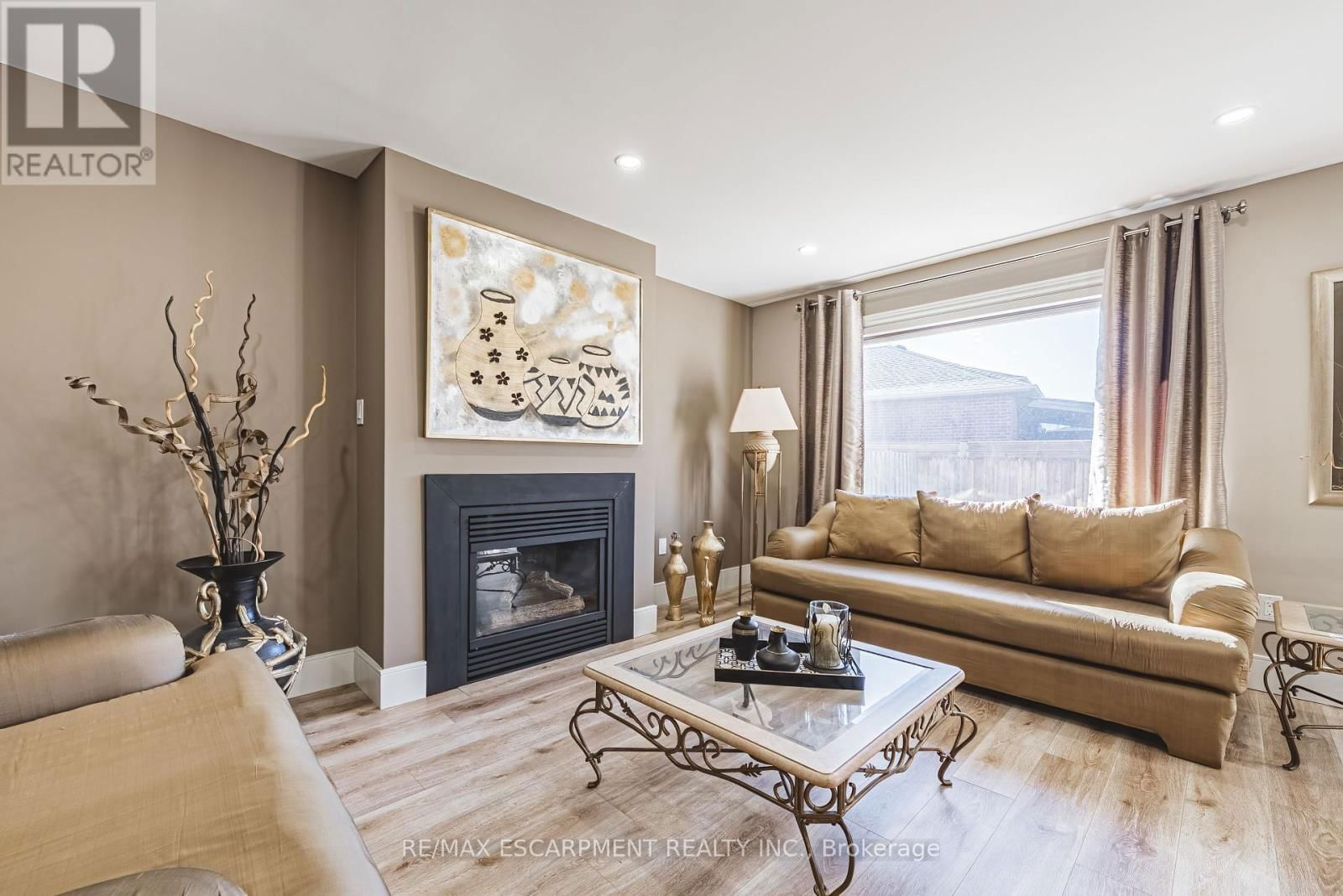 103 BROUGHTON AVENUE Image 7