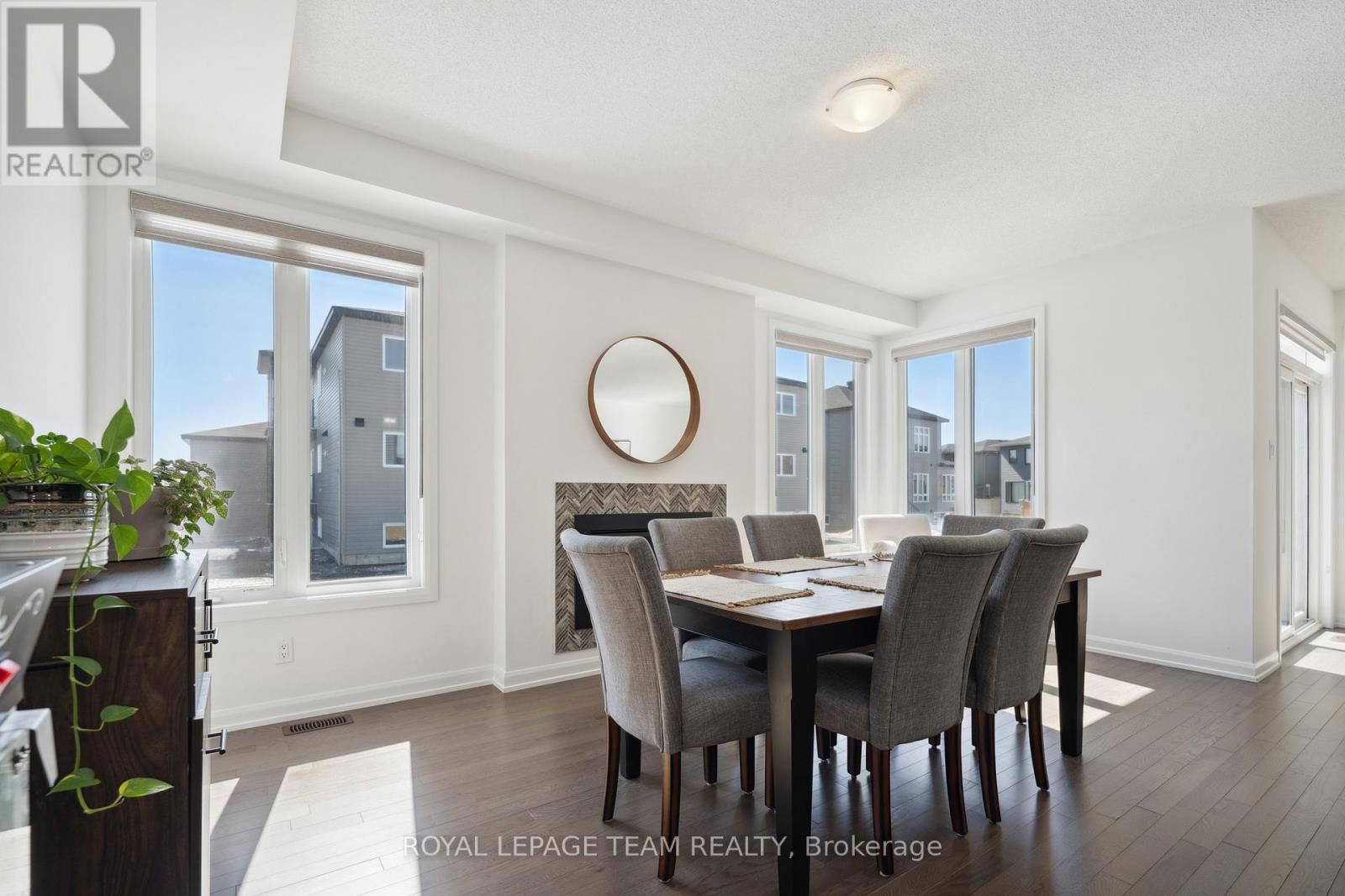 1217 DIAMOND STREET Image 10