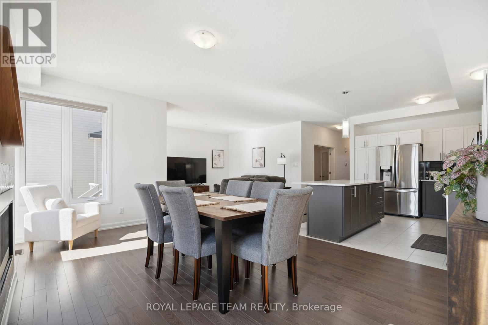 1217 DIAMOND STREET Image 11