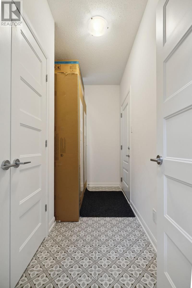 1217 DIAMOND STREET Image 26