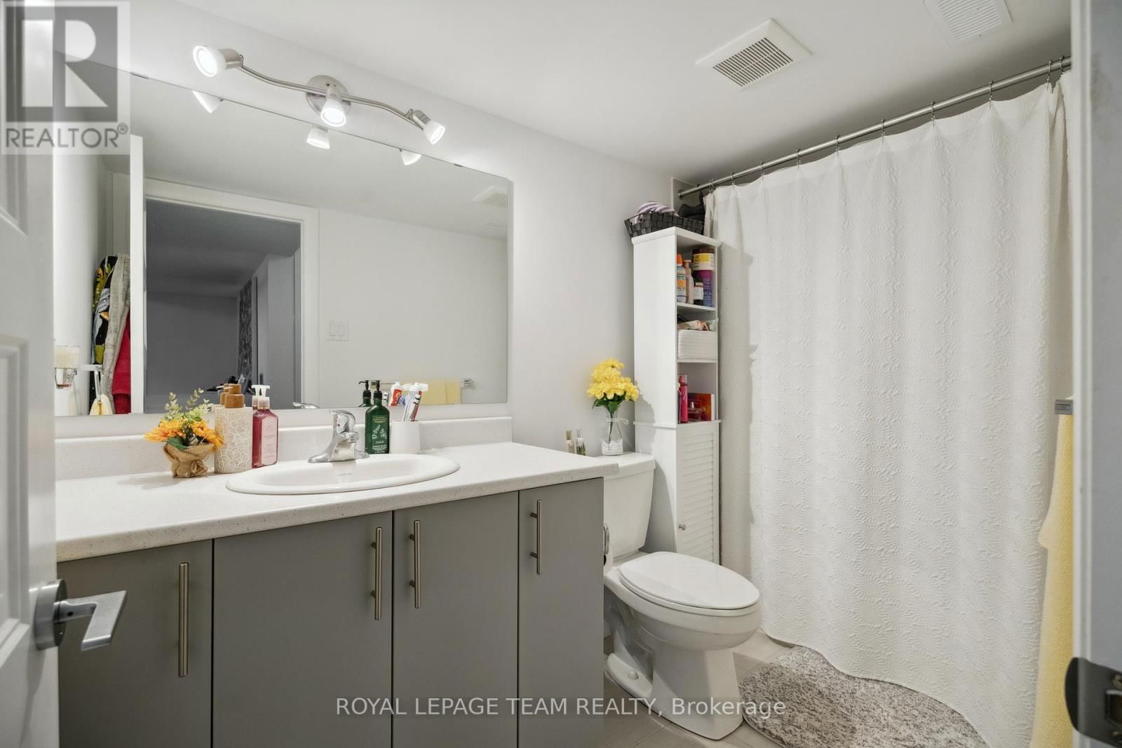 1217 DIAMOND STREET Image 29