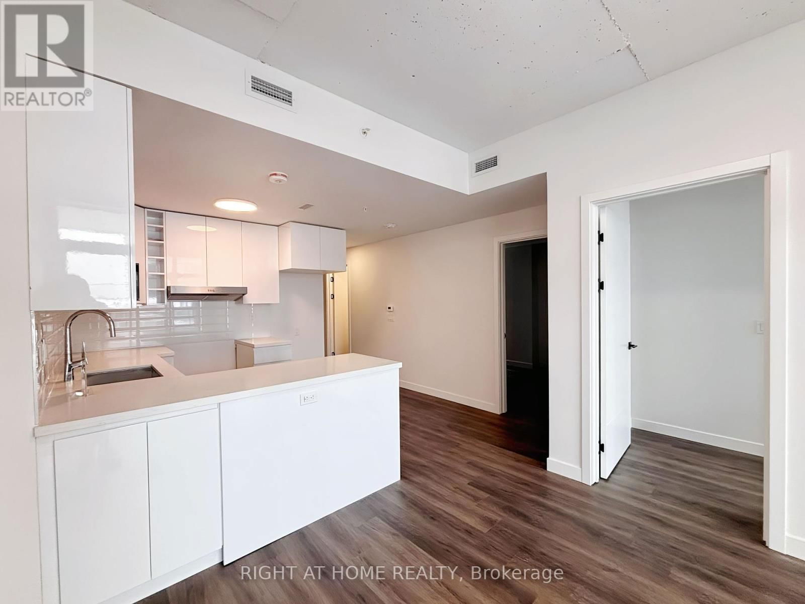 305 - 399 WINSTON AVENUE Image 4