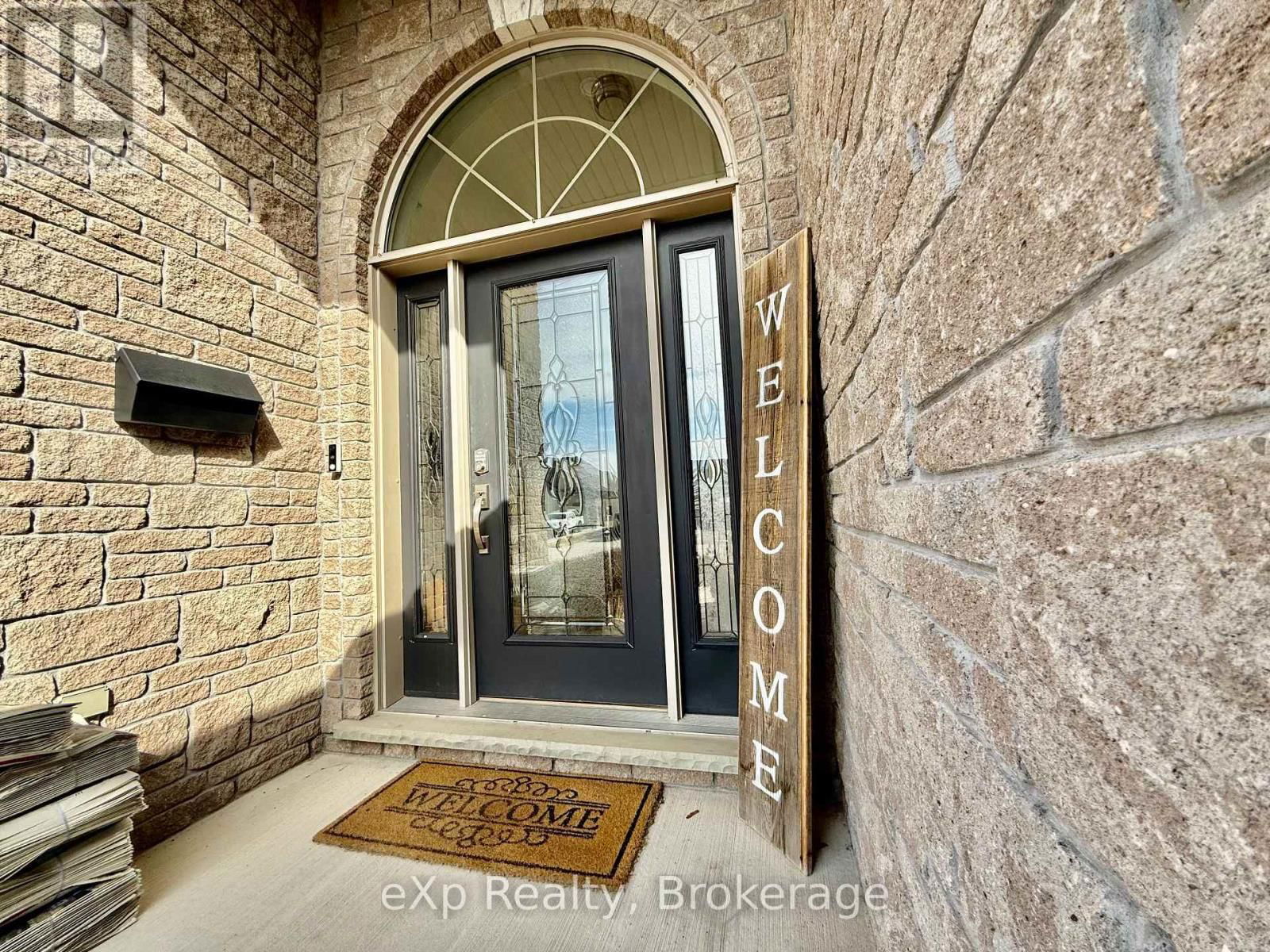 398 4TH STREET SOUTH Image 2