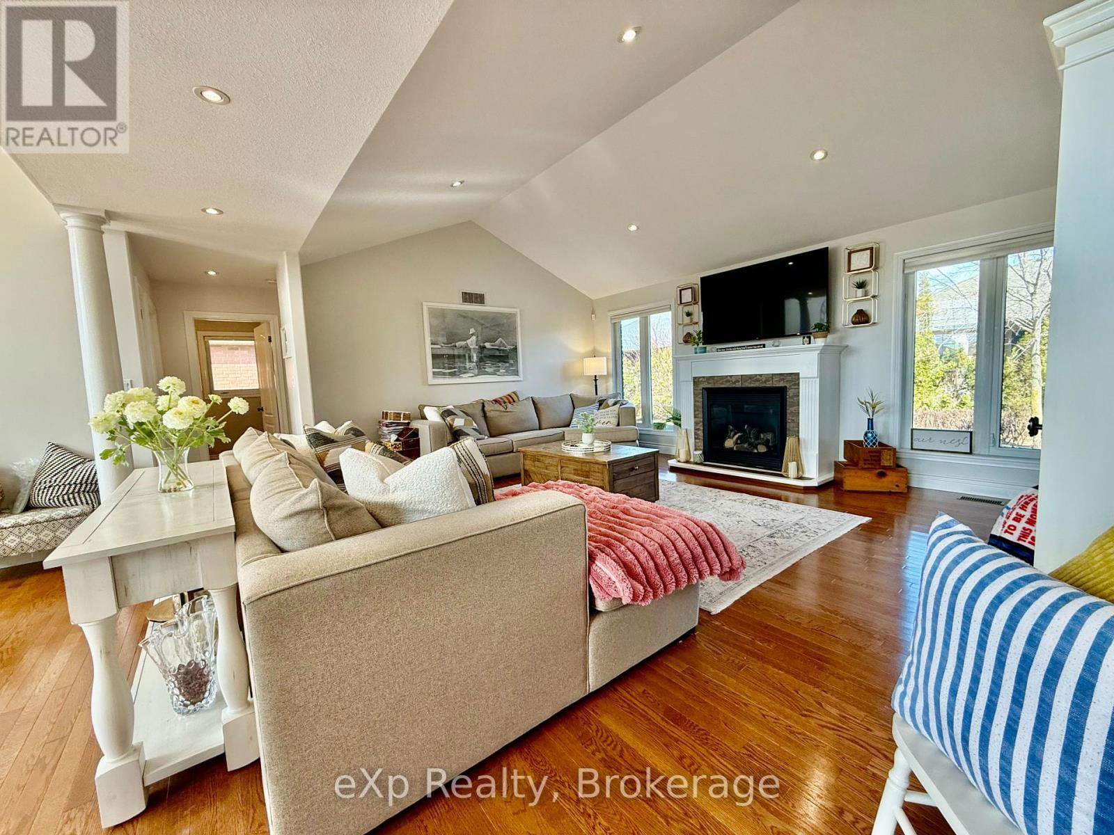 398 4TH STREET SOUTH Image 6