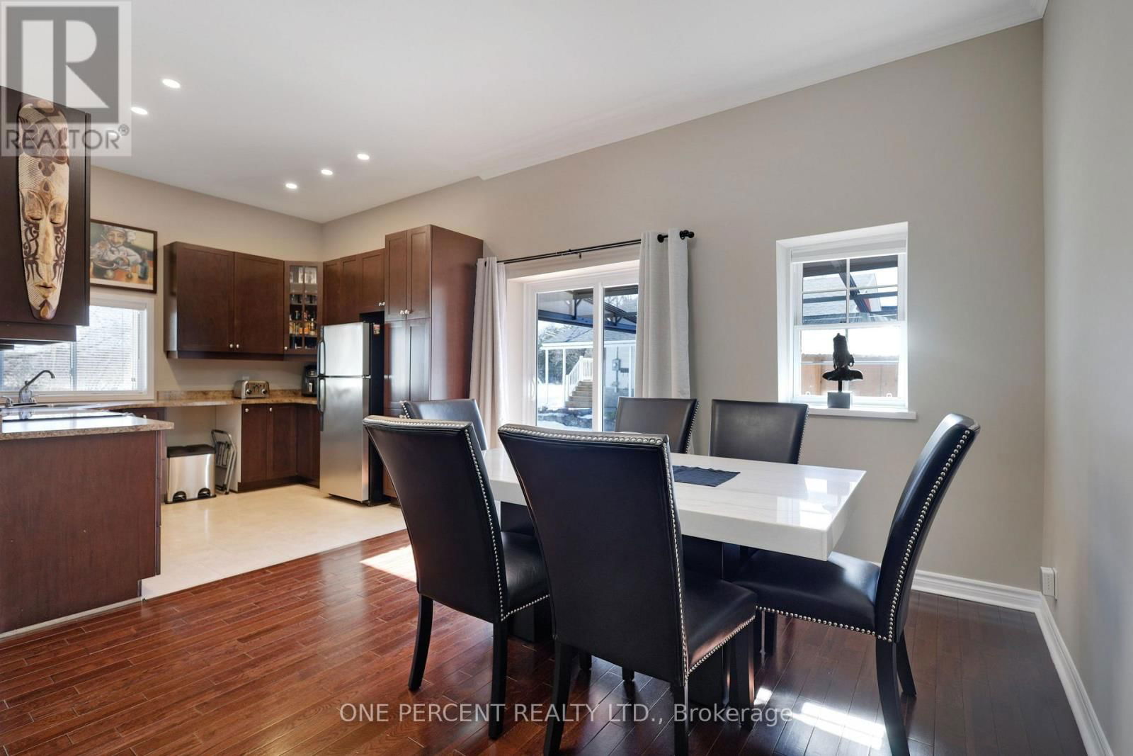 226 MCLAREN STREET Image 11
