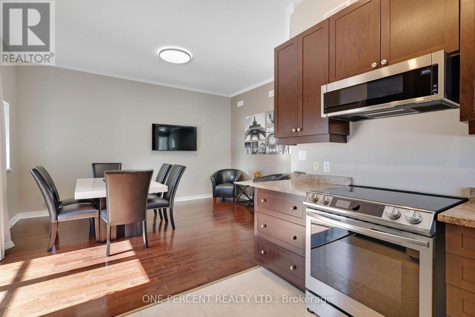 226 MCLAREN STREET Image 15