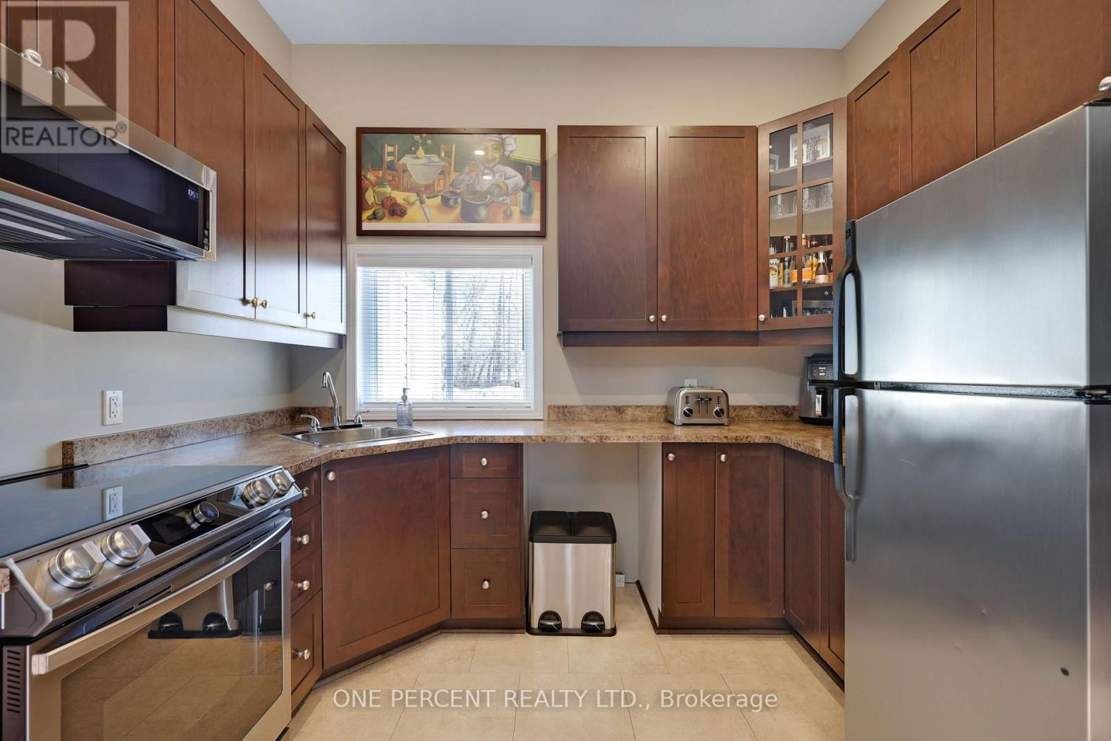 226 MCLAREN STREET Image 18