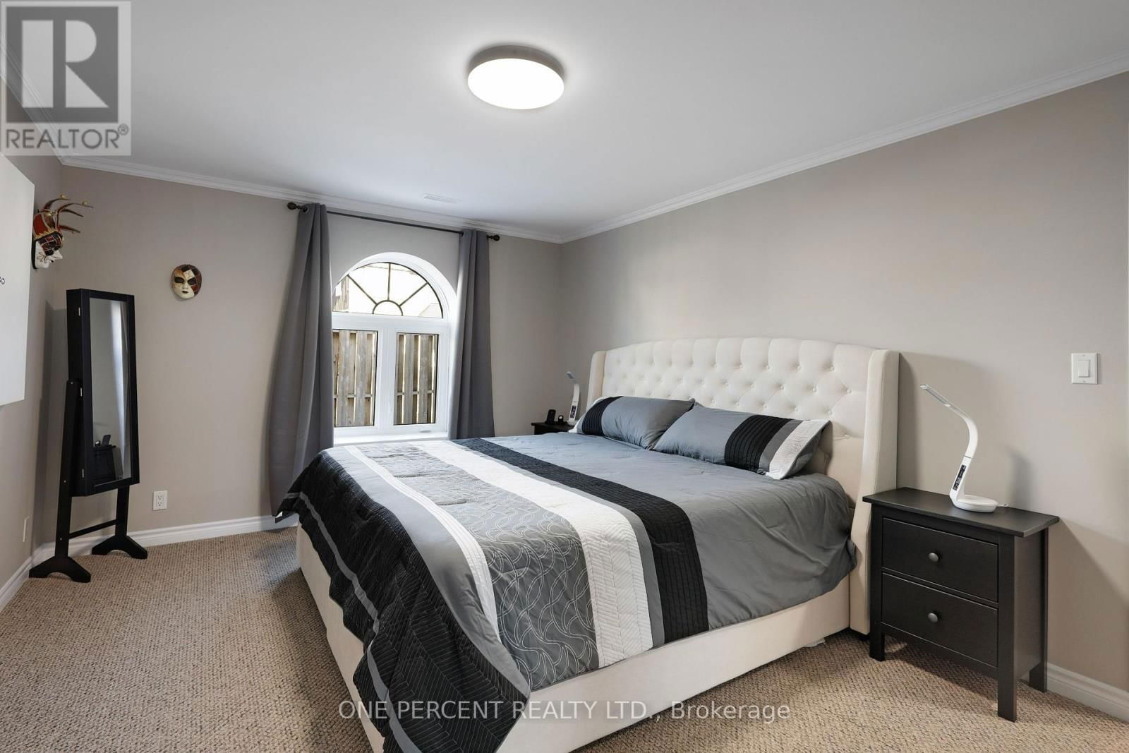 226 MCLAREN STREET Image 20