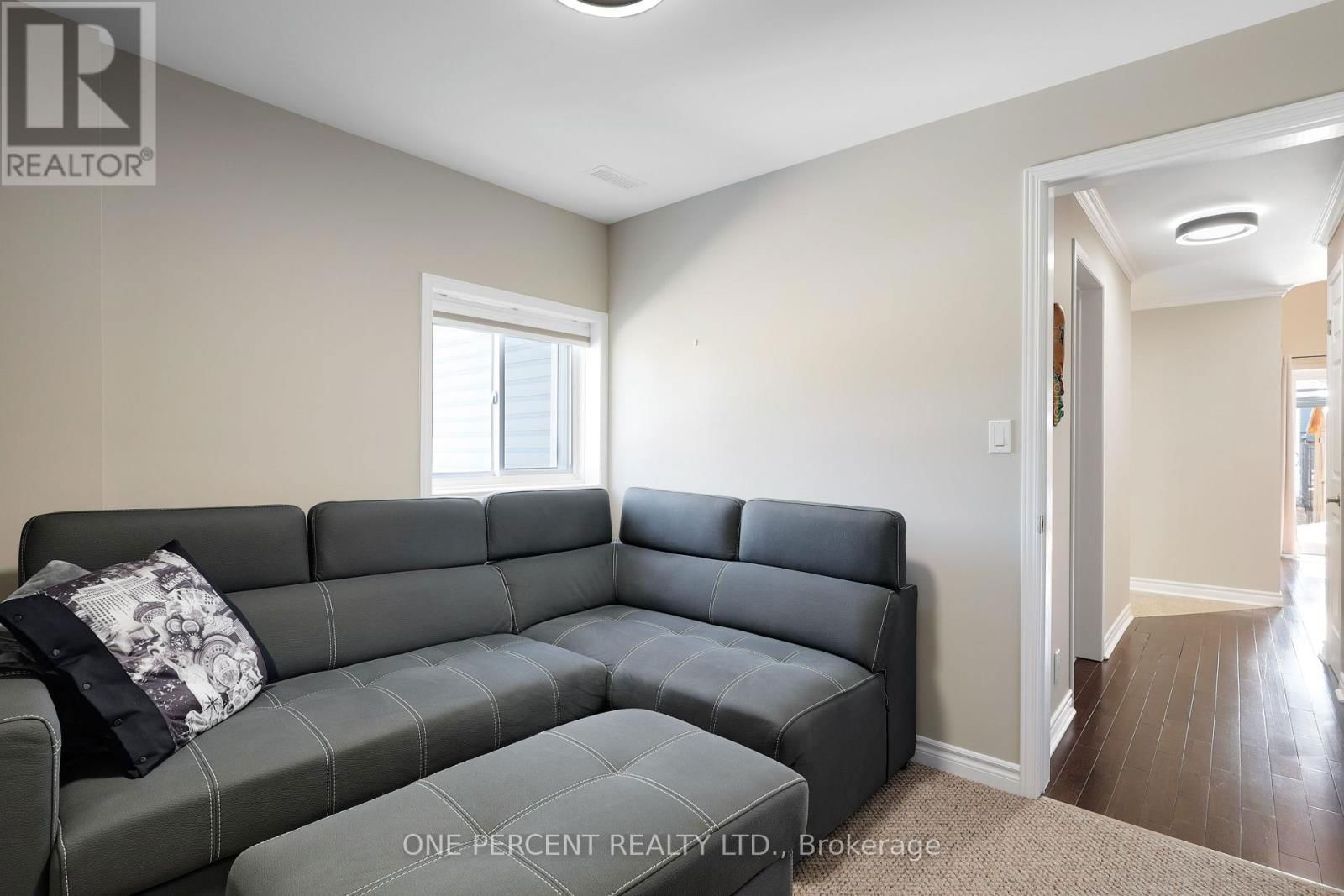 226 MCLAREN STREET Image 25