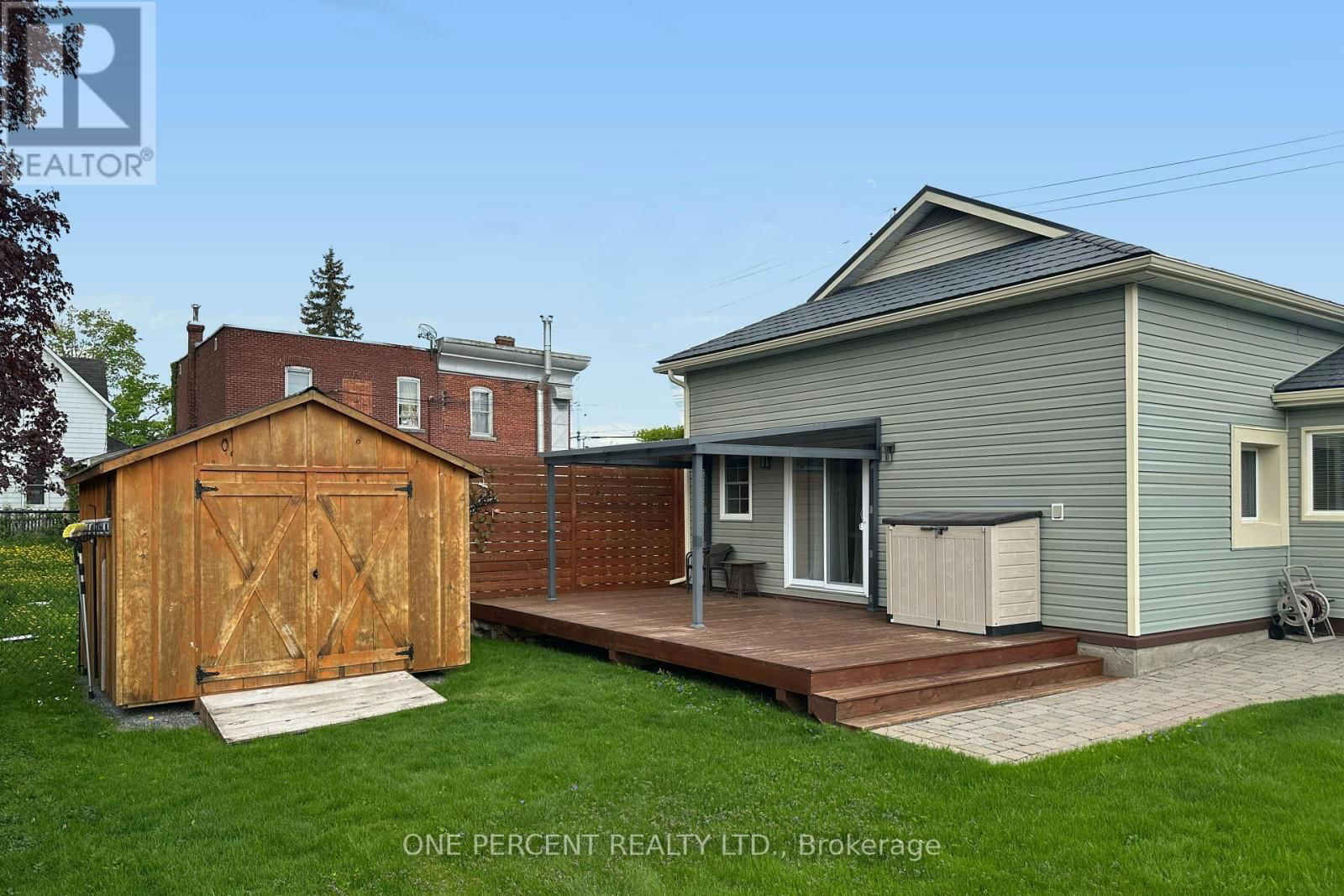 226 MCLAREN STREET Image 28