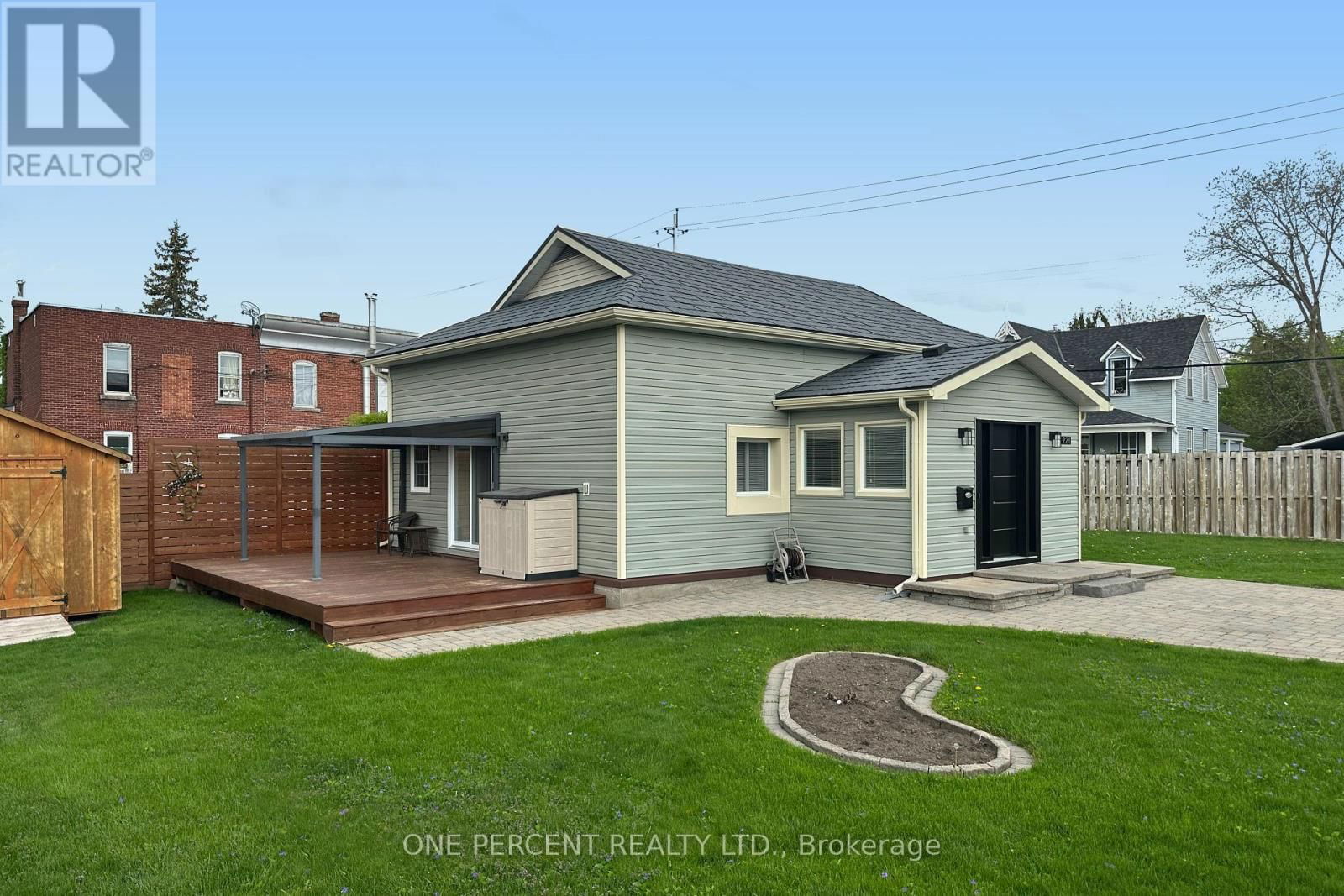 226 MCLAREN STREET Image 29