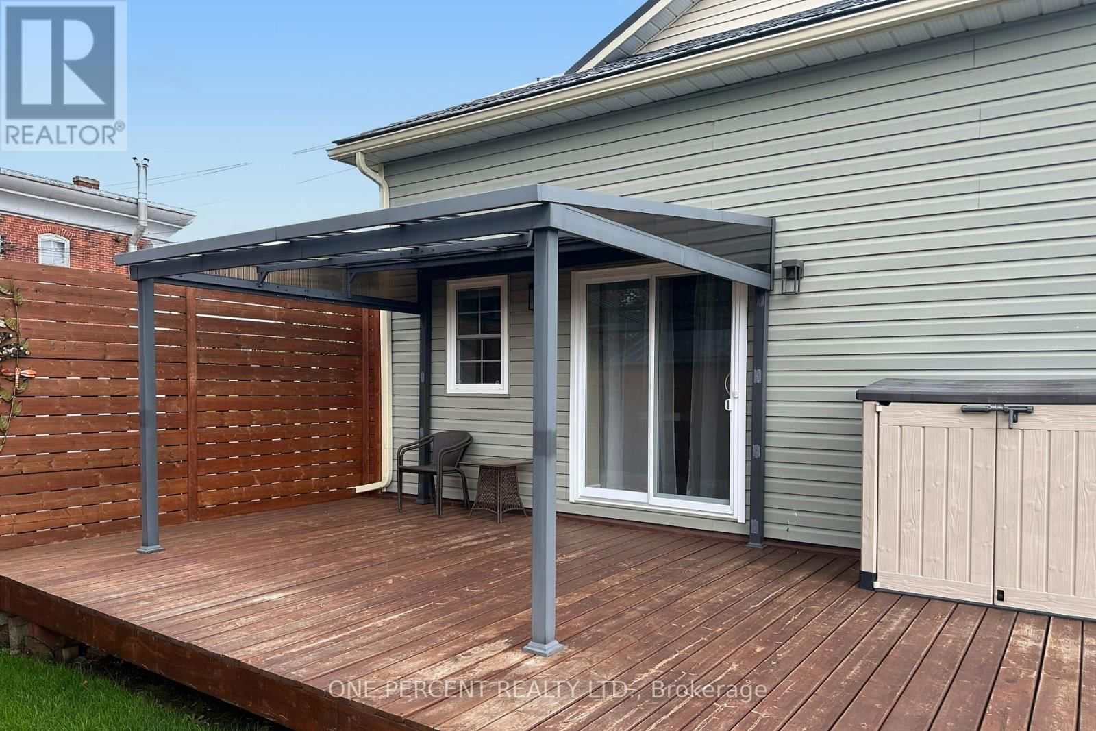 226 MCLAREN STREET Image 30