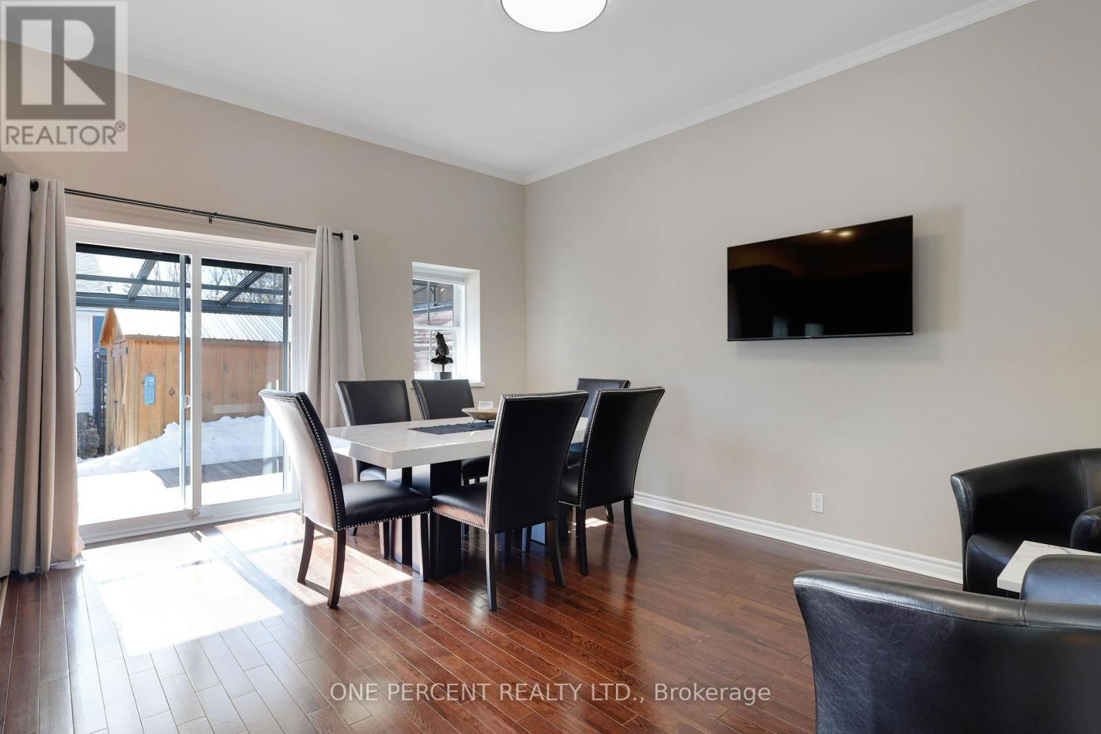 226 MCLAREN STREET Image 7