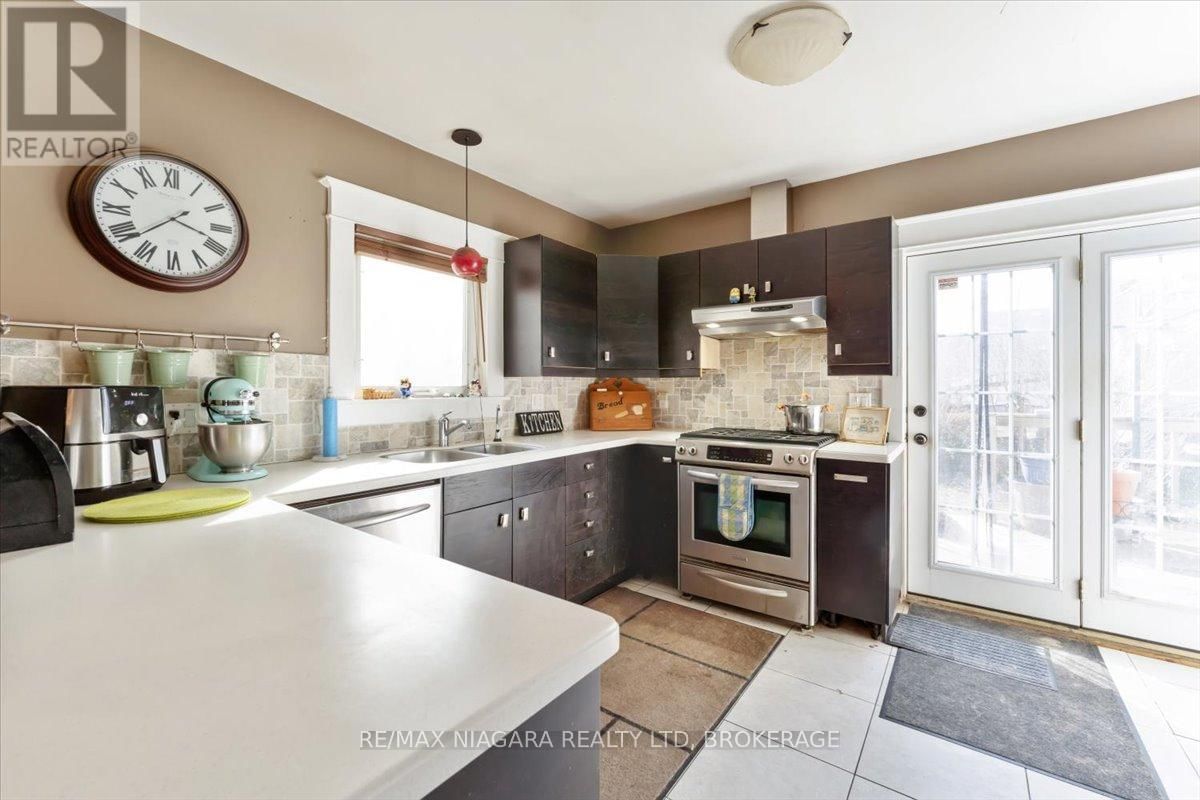 53 MARQUIS STREET Image 9