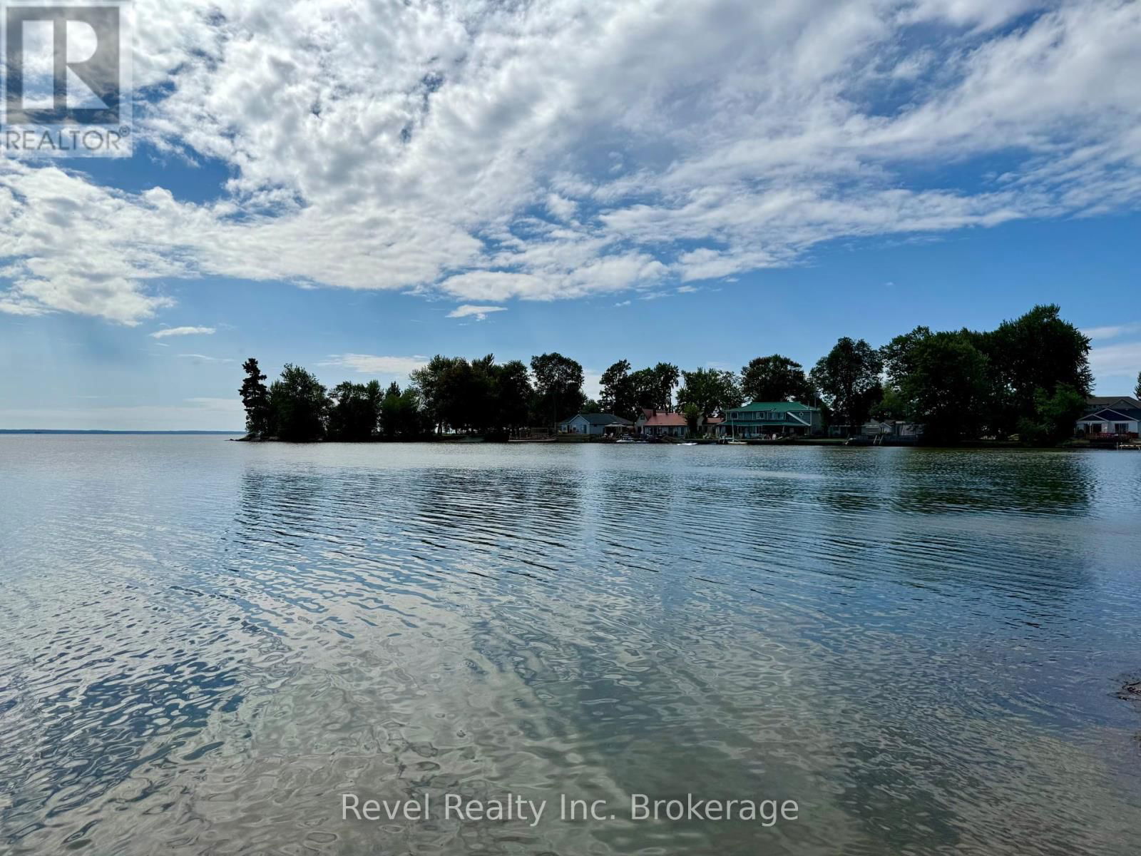 20 MOWAT CRESCENT Image 22