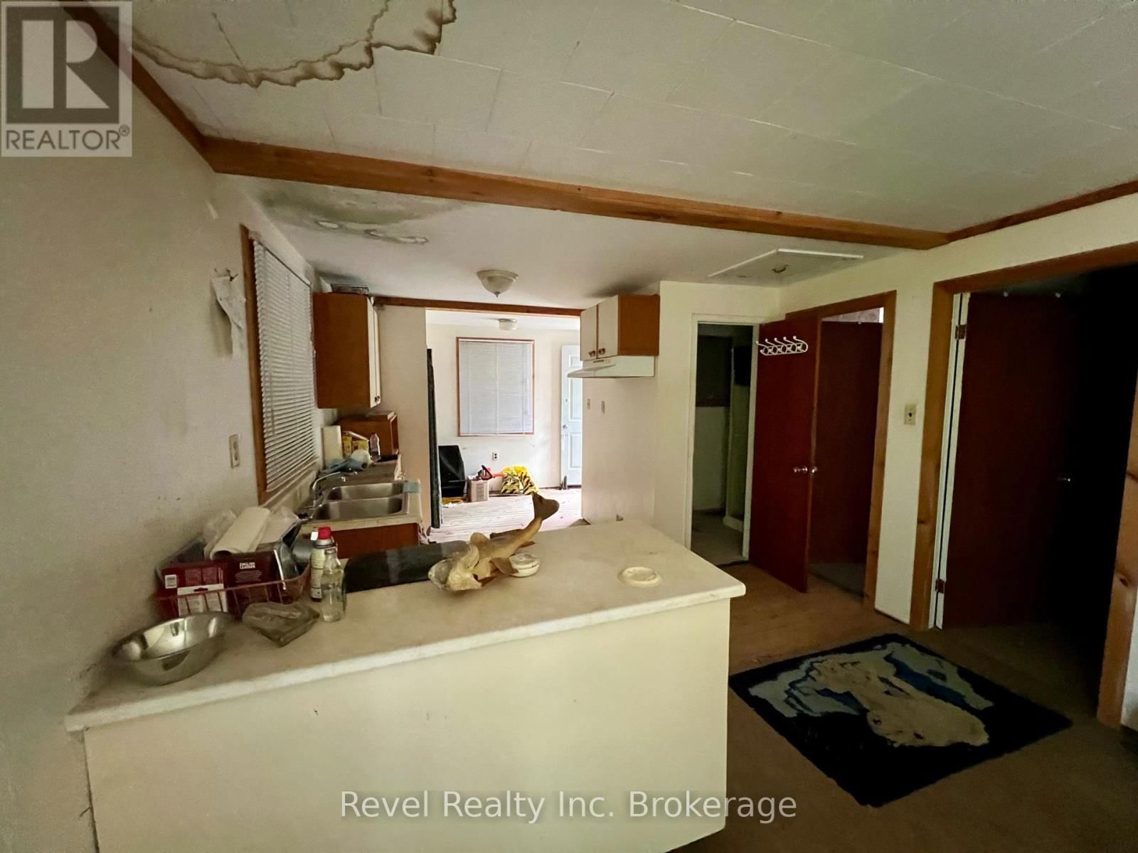 20 MOWAT CRESCENT Image 27