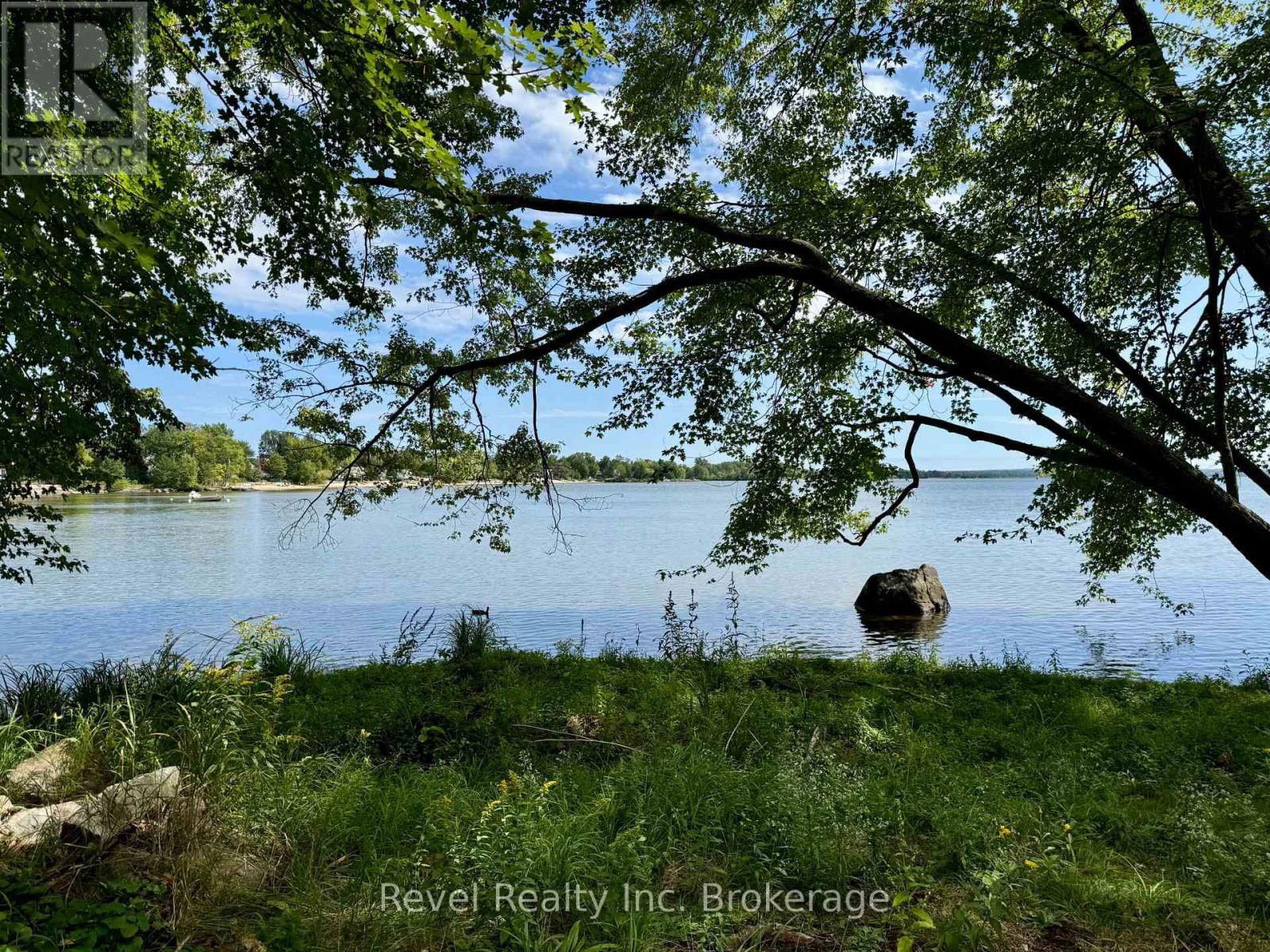 20 MOWAT CRESCENT Image 6